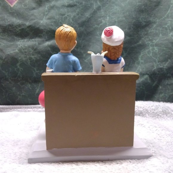 Saturday Evening Post figurine style #003 - Picture 6 of 11